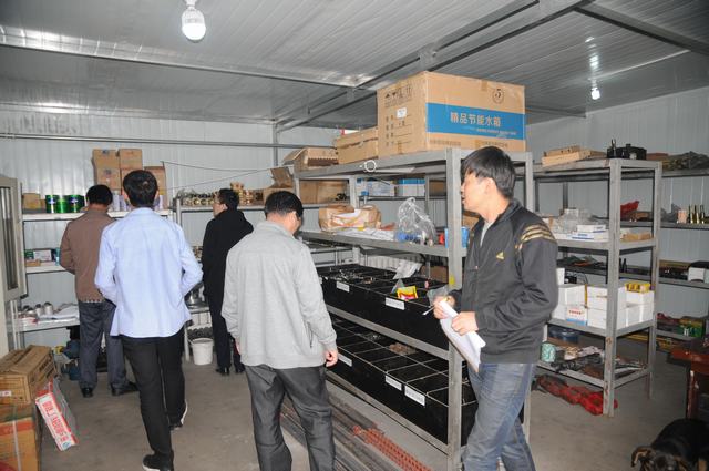 掘進公司“雙節(jié)”安全檢查頒布最嚴(yán)禁酒令