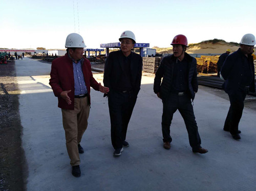 恒源集團(tuán)公司黨委書記、監(jiān)事長王勝勇一行蒞臨天工公司小保當(dāng)選煤廠末煤倉工地考察