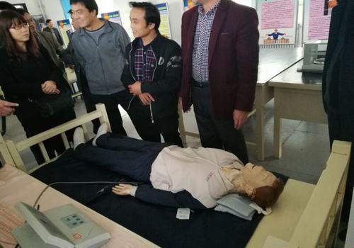 設備租賃中心統(tǒng)籌安排特殊作業(yè)人員培訓保安全