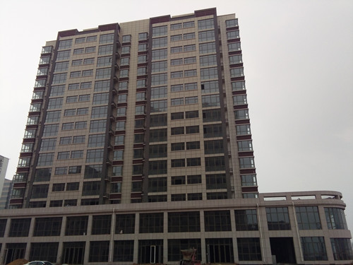 天工公司土建一部職工變身作業(yè)隊