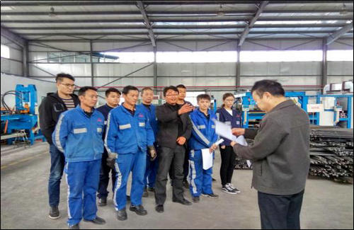 洗選煤運(yùn)營(yíng)公司礦山支護(hù)材料加工廠開展安全生產(chǎn)應(yīng)急救援