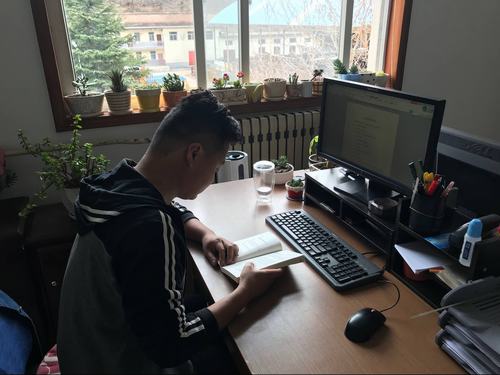 銅煤公司基層團支部組織開展“學(xué)習(xí)青年習(xí)近平”讀書活動