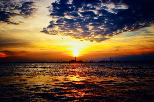 赤朱丹彤，落日飛霞