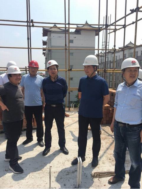 贠公法深入咸陽分公司、天工公司、路橋分公司、澄合分公司工地檢查指導安全工作