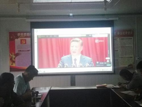 新時(shí)代 新成就《厲害了，我的國(guó)》