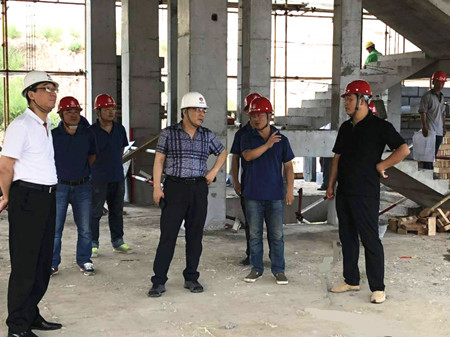 王明智深入陜煤建設(shè)漢中公司吳堡橫溝溫泉項目施工現(xiàn)場檢查指導(dǎo)工作