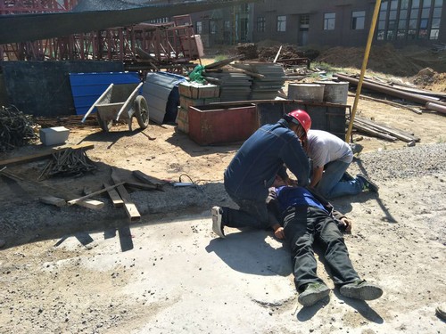 陜煤建設(shè)中煤公司:“安全第一 防范為先”開展觸電應(yīng)急演練