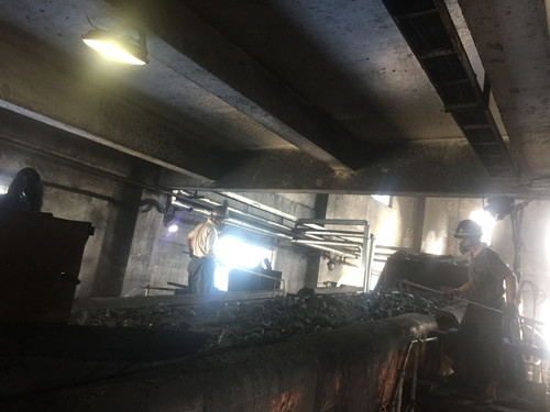 陜煤建設(shè)天工公司安裝運(yùn)營項(xiàng)目部在高溫下的“激 情”