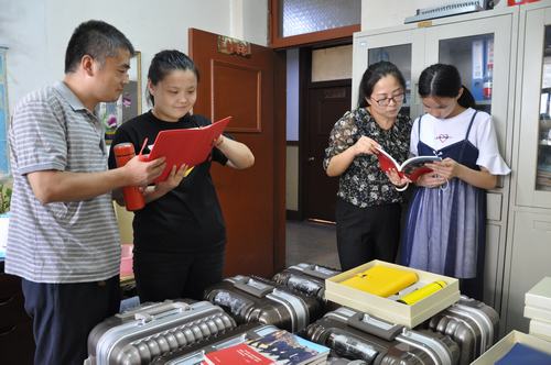 陜煤建設(shè)韓城分公司工會(huì)“小助學(xué) 大關(guān)愛”