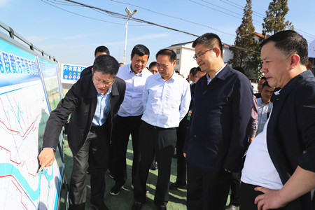 漢中市委書(shū)記王建軍視察陜煤建設(shè)漢中分公司金華路項(xiàng)目