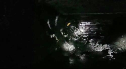 陜煤建設(shè)掘進(jìn)公司：深夜2點的搶修