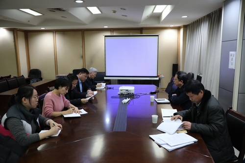 建設(shè)集團(tuán)第二督導(dǎo)組深入路橋分公司對(duì)“講政治、敢擔(dān)當(dāng)、改作風(fēng)”專題教育進(jìn)行督導(dǎo)