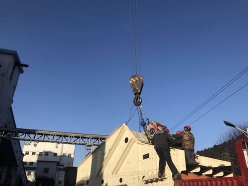 陜煤建設(shè)機(jī)電安裝公司黃陵建莊工地：“干完，大年三十回家！”