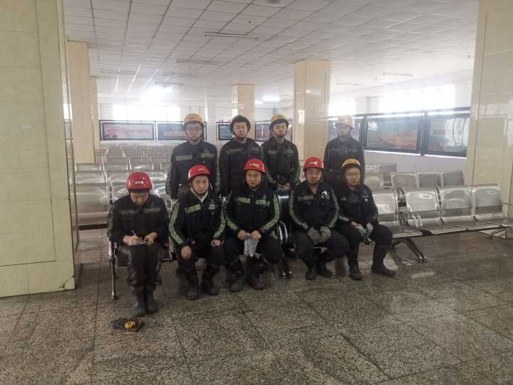 堅(jiān)守崗位過大年