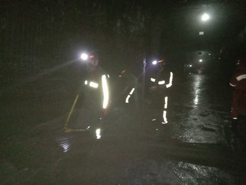 陜煤建設(shè)掘進(jìn)公司：小保當(dāng)項(xiàng)目部112201輔運(yùn)順槽貫通紀(jì)實(shí)