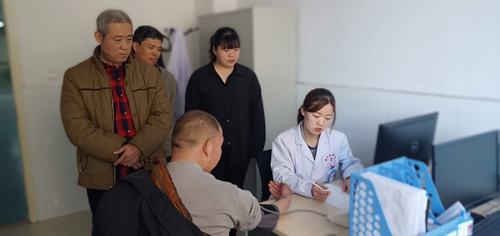 陜煤建設(shè)洗選煤運營公司紅柳林運營項目部健康體檢暖人心