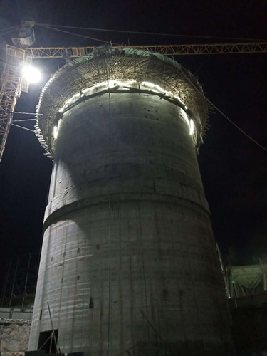 陜煤建設(shè)天工公司土建十部巧用LED燈帶解決筒倉(cāng)施工照明問題