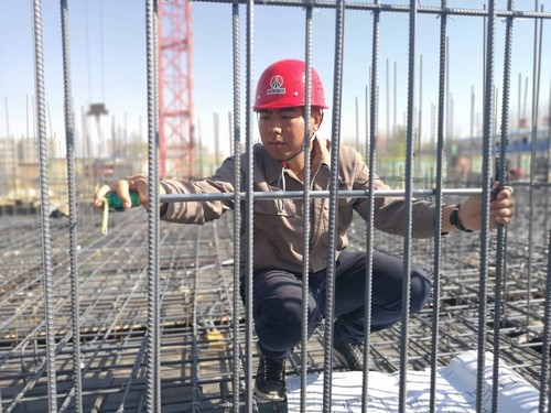 相濡以沫牽手共行，業(yè)績突出同臺受獎(jiǎng)