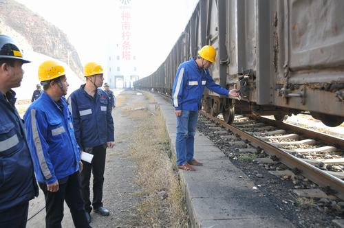 陜煤建設(shè)洗選煤運(yùn)營公司：心系勞動(dòng)者  “五一”進(jìn)基層