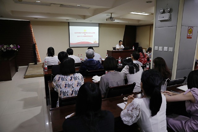 陜煤建設(shè)路橋分公司開(kāi)展十九大精神理論宣講活動(dòng)