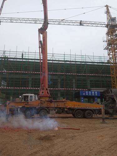 陜煤建設(shè)韓城分公司土建十項目部承建的陜西涌鑫礦業(yè)有限公司沙梁礦井消防救護隊工程主體順利封頂