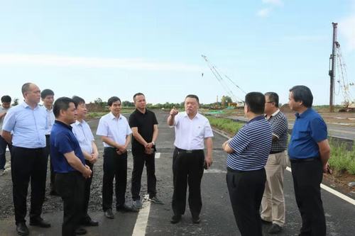 公司領(lǐng)導(dǎo)寧興剛、王寧、楊讓順深入渭南開沃項(xiàng)目檢查指導(dǎo)工作