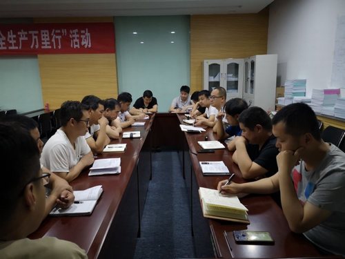 陜煤建設(shè)掘進(jìn)公司：勇奪紅柳林礦“涉?！卑踩位顒?dòng)桂冠