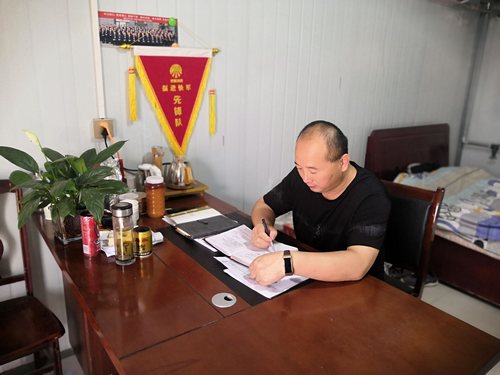 “有擔(dān)當(dāng)、有作為”的鐵軍隊(duì)長