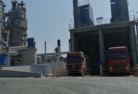 陜煤建設(shè)天工公司土建十部參建的錦源化工石灰石上料環(huán)境治理系統(tǒng)試運(yùn)行成功