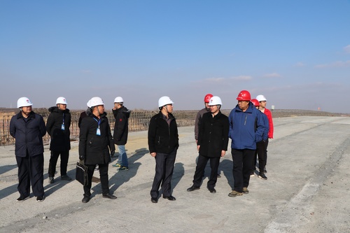 靖神鐵路公司領(lǐng)導(dǎo)蒞臨路橋分公司靖神鐵路項(xiàng)目部檢查