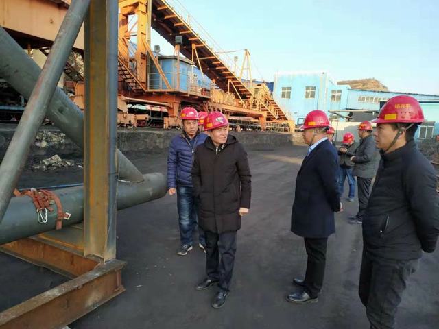 楊讓順深入陜煤建設洗選煤運營公司清水川施工現場檢查指導工作