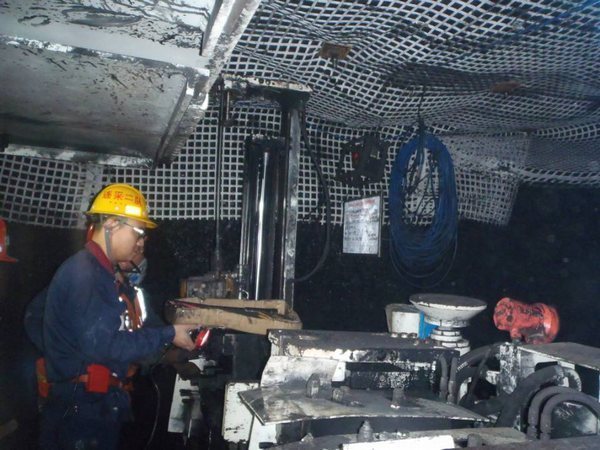 陜煤建設(shè)掘進公司：“笨鐵疙瘩”帶來的工藝升級