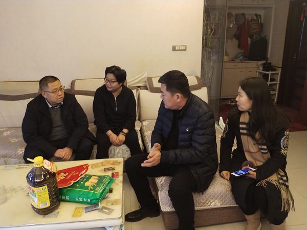 陜煤建設(shè)韓城分公司從“心”出發(fā)，慰問困難職工“暖人心”