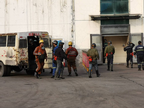 陜煤建設(shè)機(jī)電安裝公司黃陵項(xiàng)目部：除夕，我們升井了