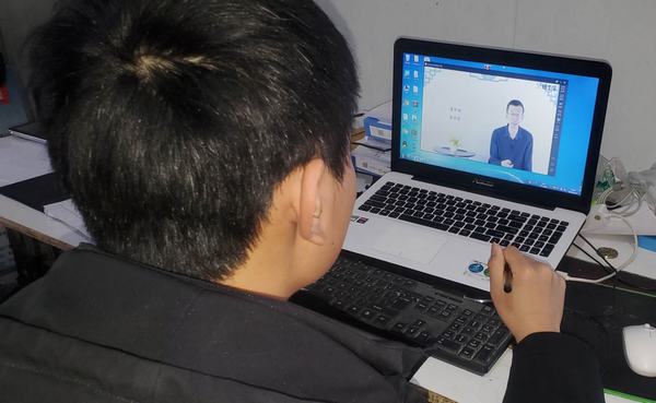 陜煤建設礦建二公司青年職工“變身”助力安全生產(chǎn)