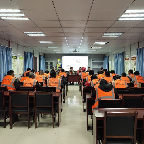 陜煤建設(shè)銅煤公司基層項(xiàng)目部強(qiáng)化集團(tuán)和公司兩級(jí)制度宣貫力度激發(fā)趕超新活力