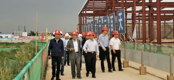 開沃新能源汽車集團(tuán)董事長(zhǎng)黃宏生、渭南市副市長(zhǎng)楊武民一行現(xiàn)場(chǎng)推進(jìn)渭南南京金龍項(xiàng)目建設(shè)