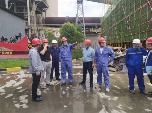 南京凱盛開能環(huán)保能源有限公司相關(guān)領(lǐng)導(dǎo)蒞臨陜西富平生態(tài)水泥有限公司余熱發(fā)電項(xiàng)目檢查指導(dǎo)工作