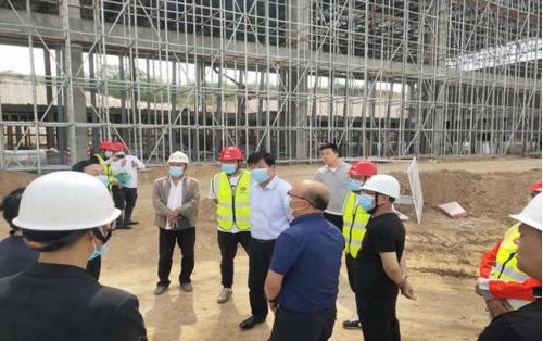 彬州市市長(zhǎng)王宏志蒞臨銀西高鐵彬州東站前廣場(chǎng)項(xiàng)目檢查指導(dǎo)工作