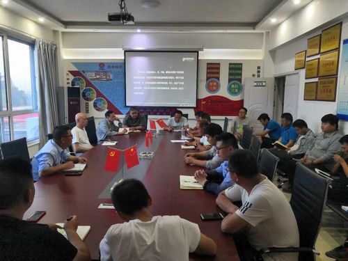 陜煤建設(shè)路橋分公司靖神鐵路項目開展環(huán)衛(wèi)活動助力文明工地建設(shè)