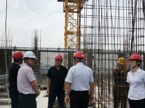 陜煤建設(shè)銅煤公司領(lǐng)導(dǎo)班子深入項(xiàng)目施工現(xiàn)場重調(diào)研察實(shí)情為決策部署定調(diào)把脈