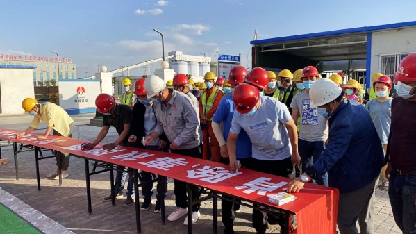 陜煤建設(shè)澄合分公司第十二項(xiàng)目部 “安全生產(chǎn)月”活動“好戲連臺”