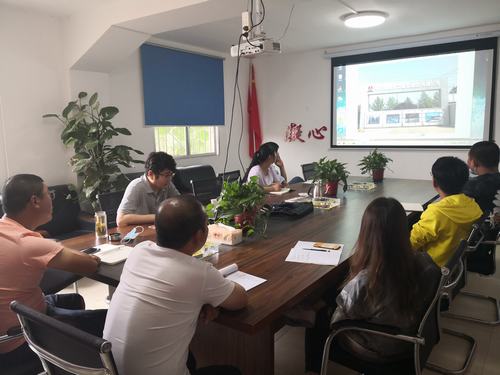 陜煤建設(shè)路橋分公司“送教上門”加強(qiáng)項(xiàng)目企業(yè)標(biāo)識工作