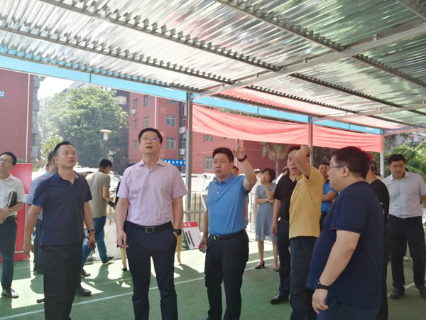 西安市新城區(qū)區(qū)長王征一行深入老舊小區(qū)改造項(xiàng)目調(diào)研指導(dǎo)工作