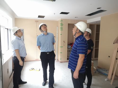 陜煤實(shí)業(yè)集團(tuán)副總經(jīng)理張四棟蒞臨西煤機(jī)養(yǎng)老院項(xiàng)目檢查指導(dǎo)工作