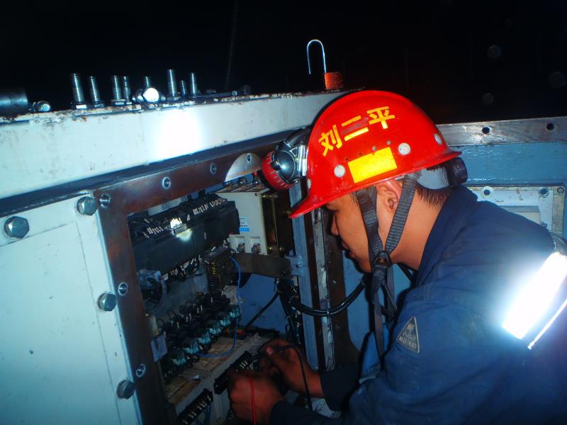 陜煤建設(shè)掘進公司：1207米！一機雙巷掘進再創(chuàng)佳績