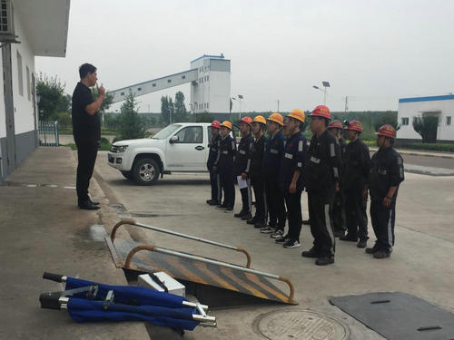 陜煤建設(shè)洗選煤運(yùn)營公司澄合山陽運(yùn)營項(xiàng)目部開展有限空間安全事故應(yīng)急救援演練