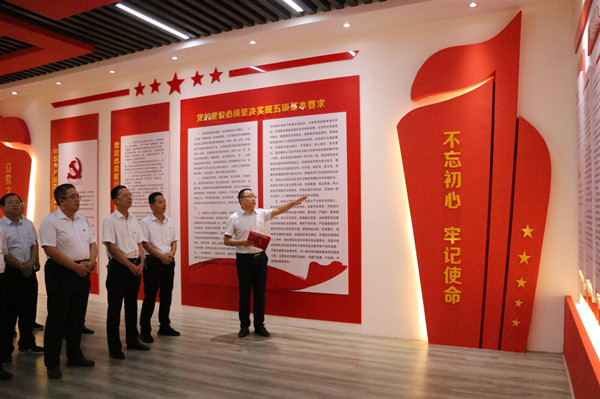 陜煤建設澄合分公司組團深入廉政教育基地開展反腐倡廉警示教育