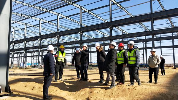 榆林市國資委副主任喬步林一行深入榆林市杭蕭綠色鋼結(jié)構(gòu)產(chǎn)業(yè)制造基地項目檢查指導工作