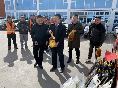 陜煤建設(shè)銅煤公司看望慰問春節(jié)堅(jiān)守一線的項(xiàng)目部職工